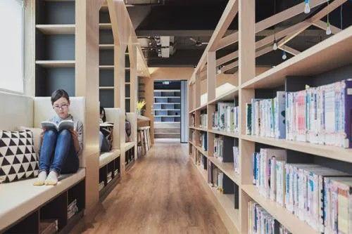 图书馆短视频,探索知识殿堂的瞬间